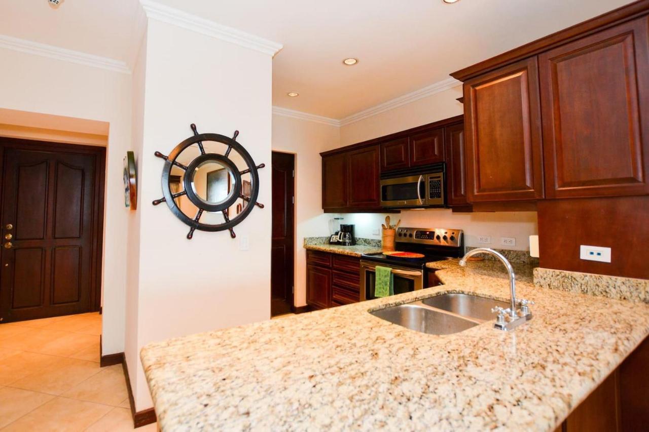 Villa Exquisitely Decorated 5Th-Floor Aerie With Views Of Two Bays In Flamingo Playa Flamingo Esterno foto